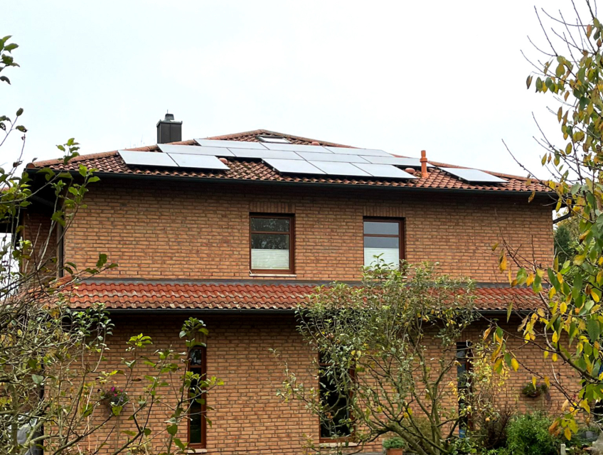 PTM Solar Referenz Solaranlagen auf dem Dach in Stuhr