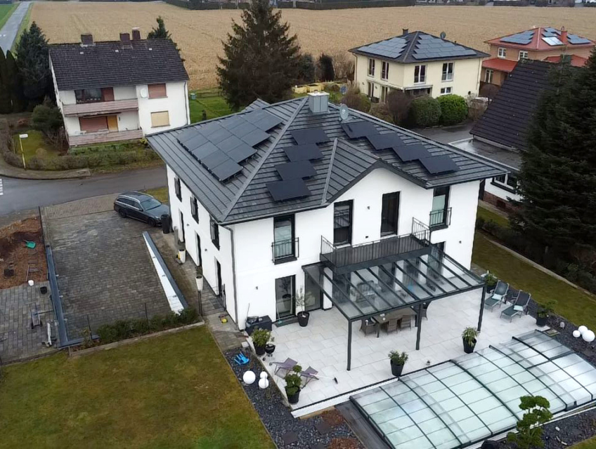 PTM Solar Referenz Solaranlagen auf dem Dach in Minden