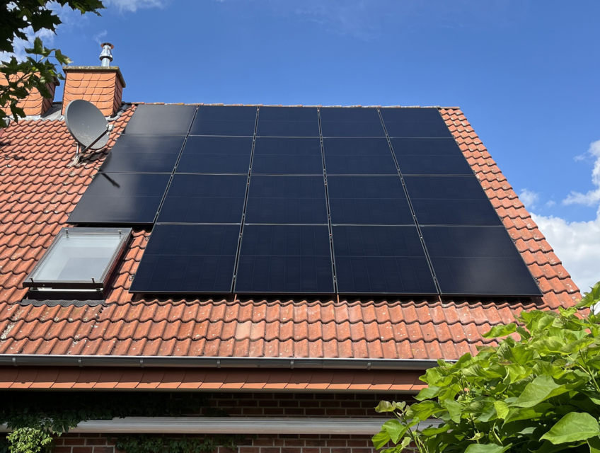 PTM Solar Referenz Solaranlagen auf dem Dach in Rheda Wiedenbrück